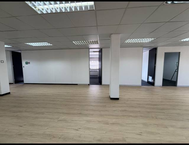 254M² OFFICE TO LET IN TYGER VALLEY